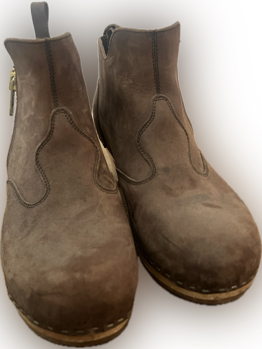 Swedish Habeens size 9 brown gold hardware zip up